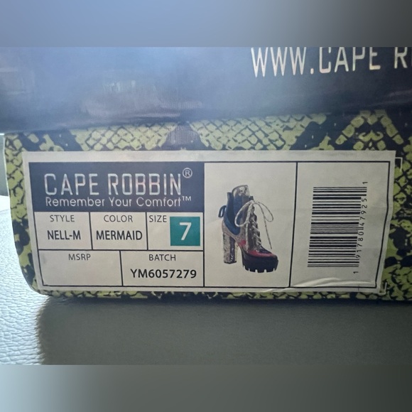 Cape Robbin Mermaid Glitter Boots Size 7 - Picture 7 of 7